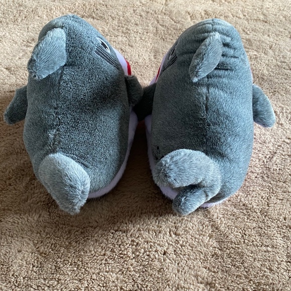Plush Shark Slippers, Unisex, NWOT - Picture 7 of 10